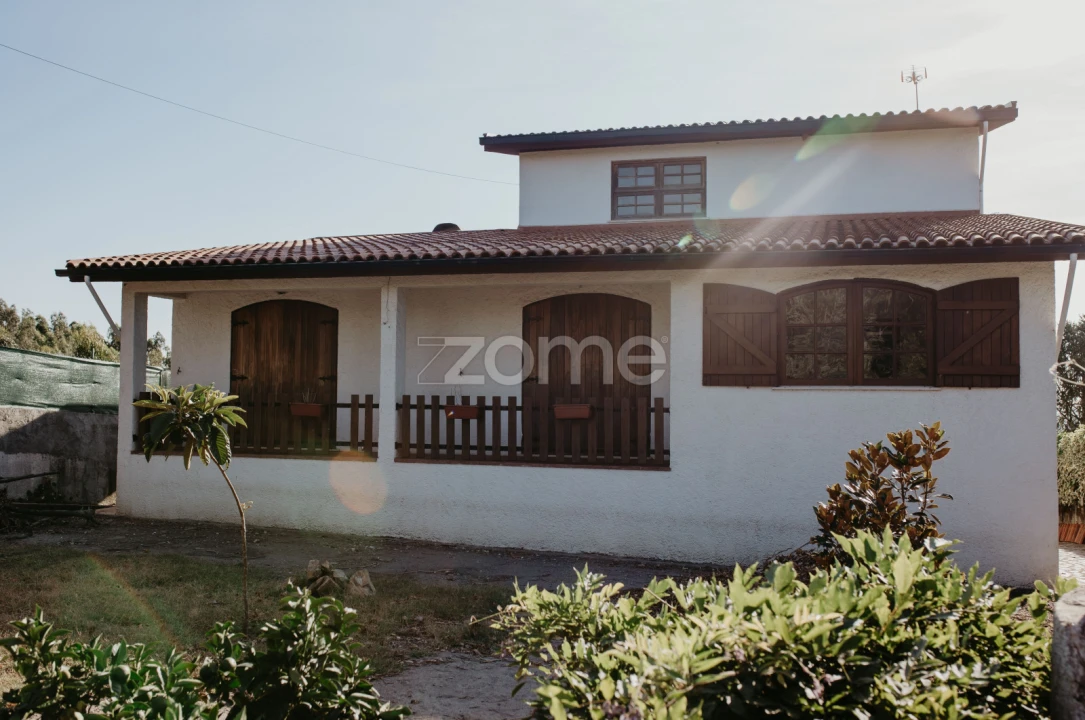 Moradia T6 para Venda em Santo Antonio dos Olivais Foto 5