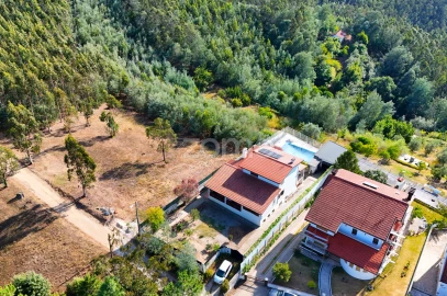 Moradia T6 para Venda em Santo Antonio dos Olivais