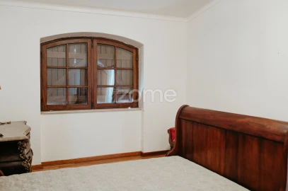 Moradia T6 para Venda em Santo Antonio dos Olivais