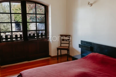Moradia T6 para Venda em Santo Antonio dos Olivais