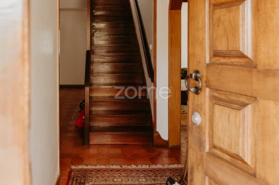 Moradia T6 para Venda em Santo Antonio dos Olivais