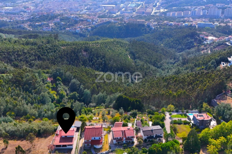 Moradia T6 para Venda em Santo Antonio dos Olivais Planta 1