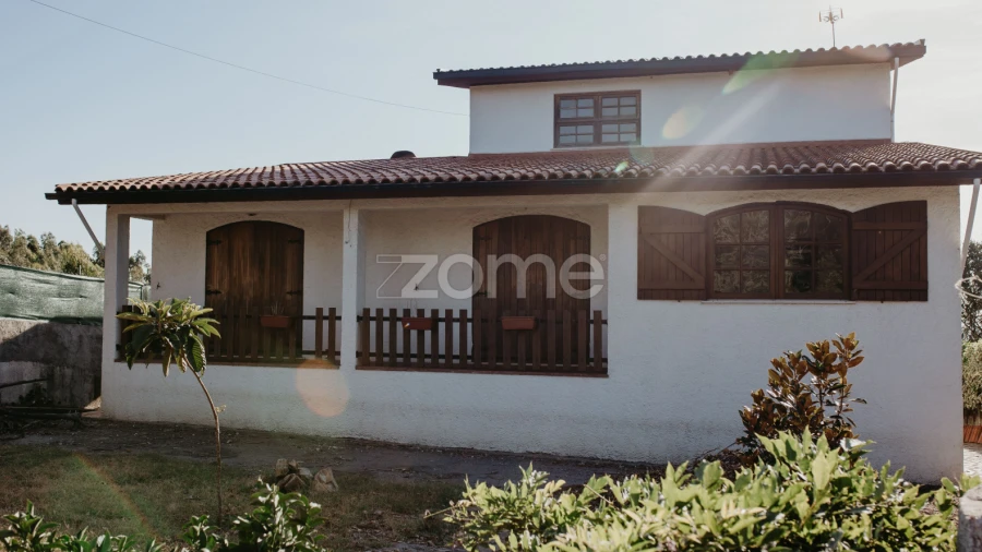 Moradia T6 para Venda em Santo Antonio dos Olivais