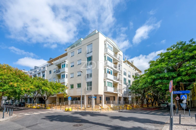 Apartamento T4 para Venda em Parque das Nações Foto 16