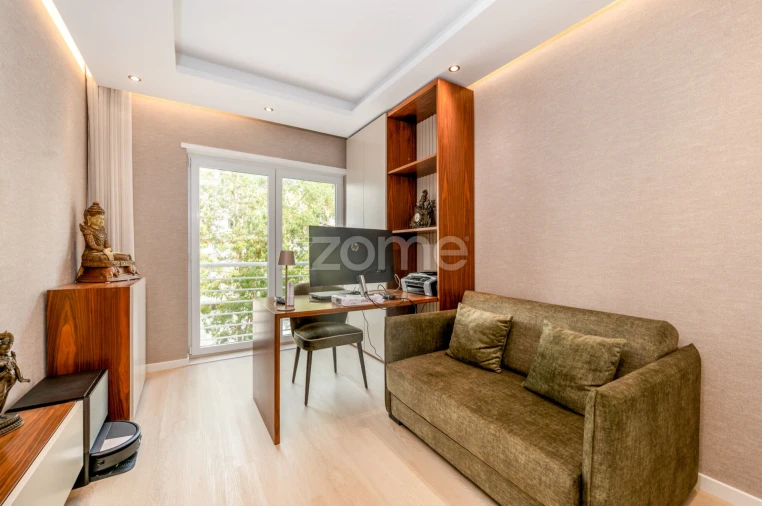 Apartamento T4 para Venda em Parque das Nações Foto 8