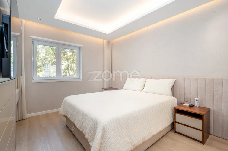 Apartamento T4 para Venda em Parque das Nações Foto 11