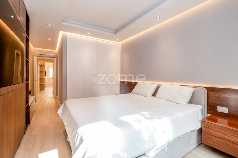 Apartamento T4 para Venda em Parque das Nações Foto 12