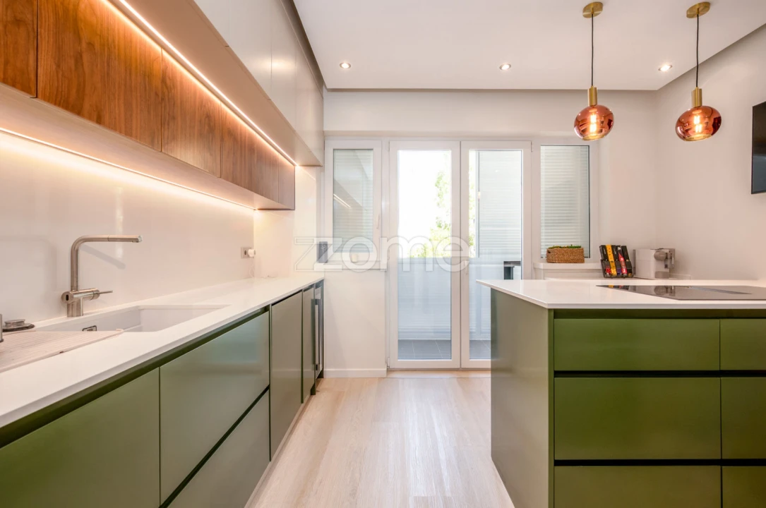 Apartamento T4 para Venda em Parque das Nações Foto 6