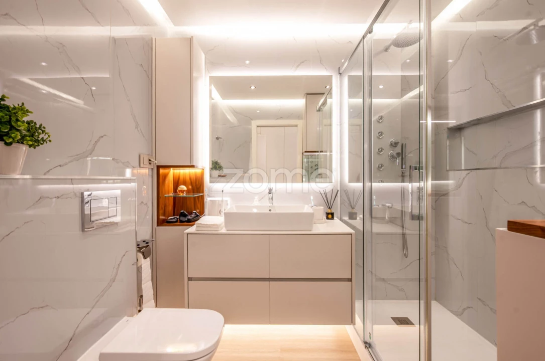 Apartamento T4 para Venda em Parque das Nações Foto 13
