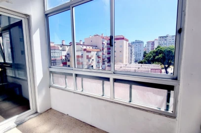 Apartamento T1 para Venda em Águas Livres