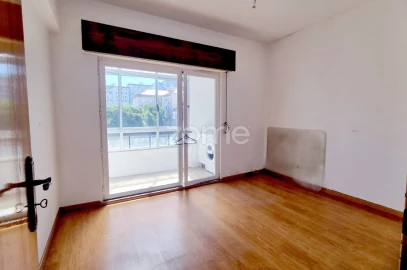 Apartamento T1 para Venda em Águas Livres