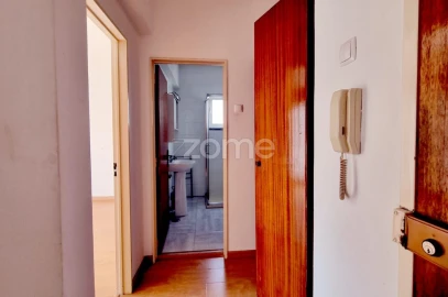 Apartamento T1 para Venda em Águas Livres
