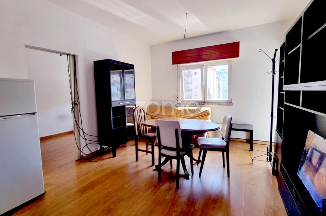 Apartamento T1 para Venda em Águas Livres Foto 3