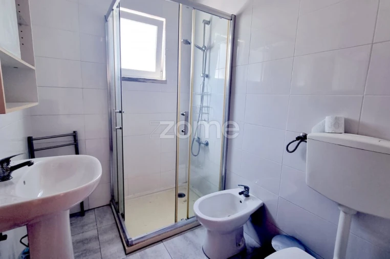 Apartamento T1 para Venda em Águas Livres Foto 11