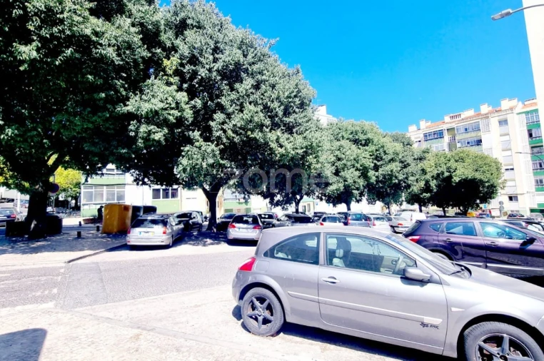 Apartamento T1 para Venda em Águas Livres Foto 14