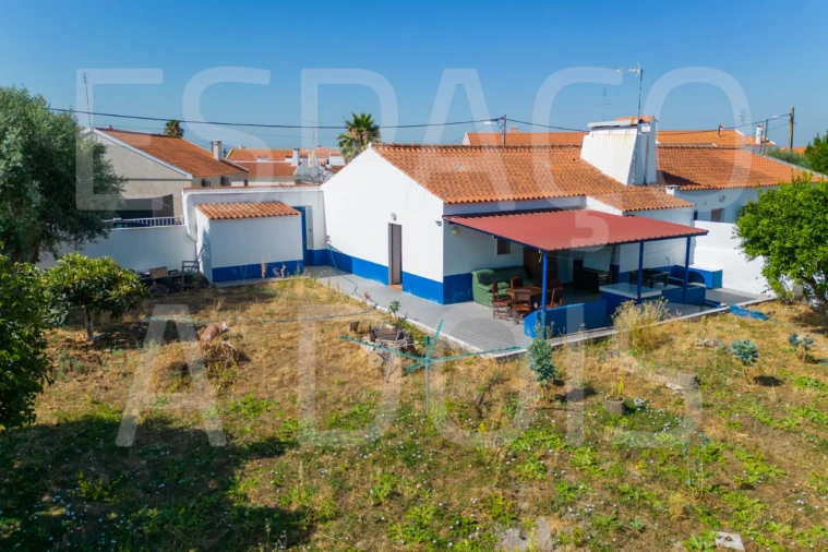 Moradia T2 para Arrendamento em Cano Foto 23