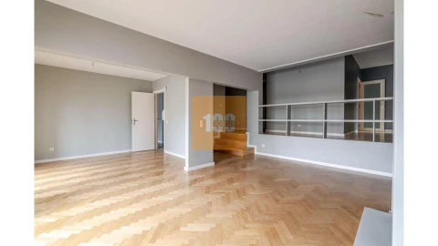 Apartamento T3 para Venda em Aldoar, Foz do Douro e Nevogilde