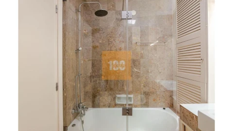 Apartamento T3 para Venda em Aldoar, Foz do Douro e Nevogilde