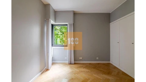 Apartamento T3 para Venda em Aldoar, Foz do Douro e Nevogilde