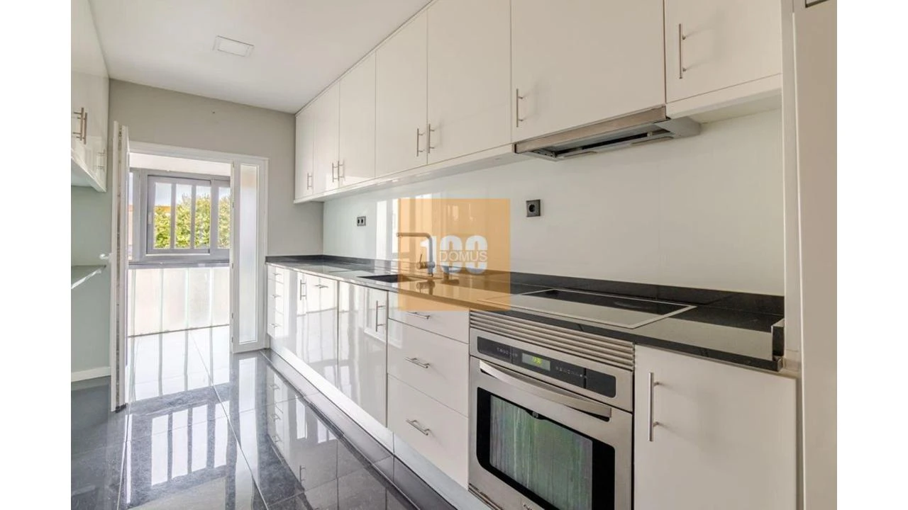 Apartamento T3 para Venda em Aldoar, Foz do Douro e Nevogilde Foto 17