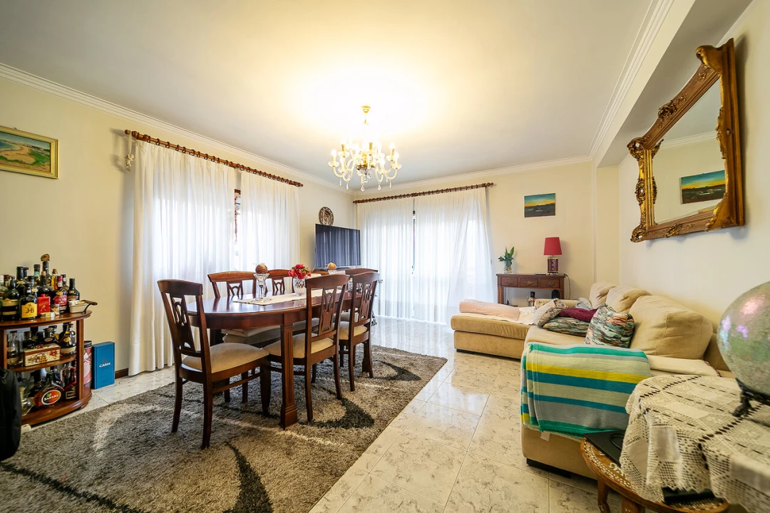 Apartamento T3 para Venda em Mafamude e Vilar do Paraíso Foto 3