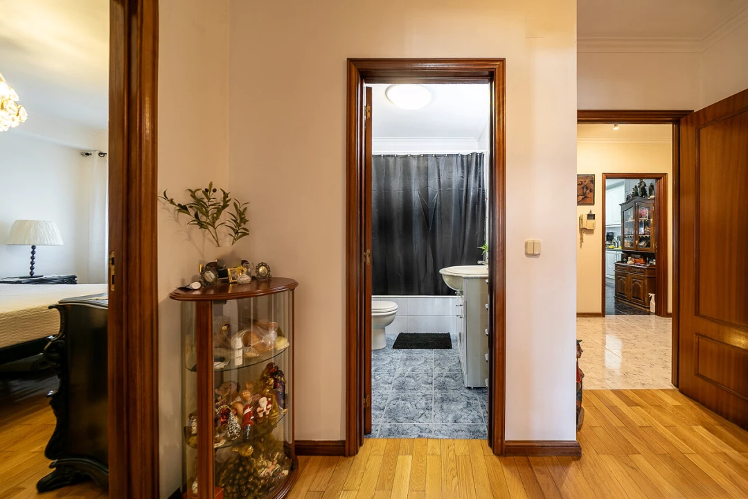 Apartamento T3 para Venda em Mafamude e Vilar do Paraíso Foto 11