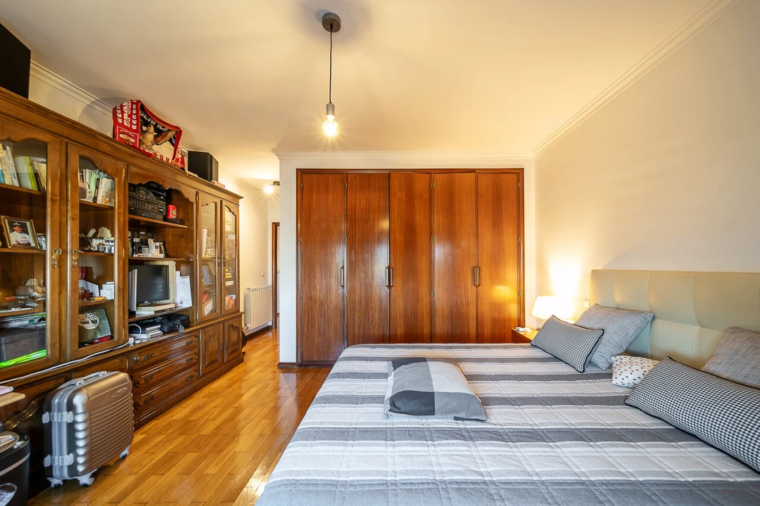 Apartamento T3 para Venda em Mafamude e Vilar do Paraíso Foto 16