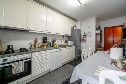 Apartamento T3 para Venda em Mafamude e Vilar do Paraíso