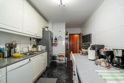 Apartamento T3 para Venda em Mafamude e Vilar do Paraíso