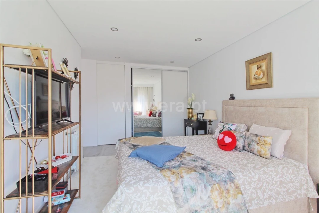 Apartamento T1 para Venda em Oliveira do Douro Foto 7