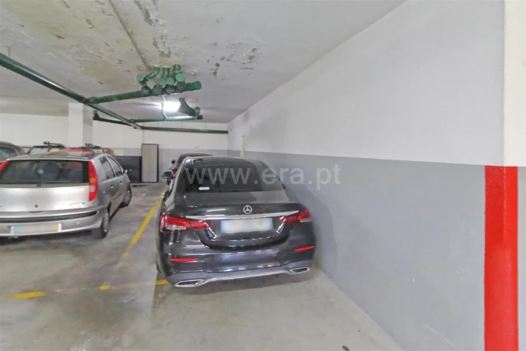 Apartamento T1 para Venda em Oliveira do Douro Foto 11