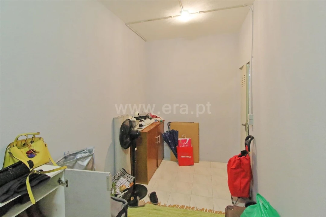 Apartamento T1 para Venda em Oliveira do Douro Foto 10