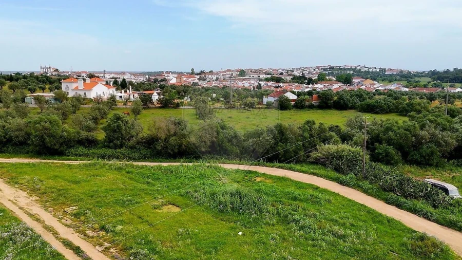 Terreno para Venda em Alcaçovas