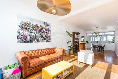 Apartamento T3 para Venda em Alvalade