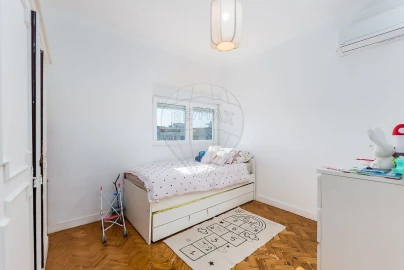 Apartamento T3 para Venda em Alvalade