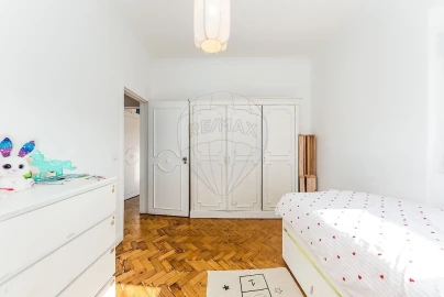 Apartamento T3 para Venda em Alvalade