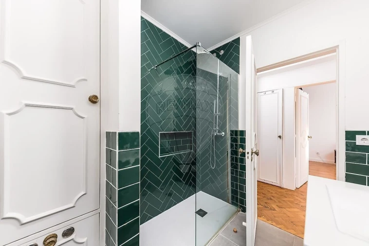 Apartamento T3 para Venda em Alvalade Foto 17