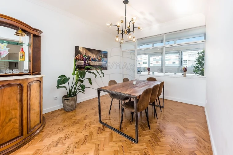 Apartamento T3 para Venda em Alvalade Foto 7