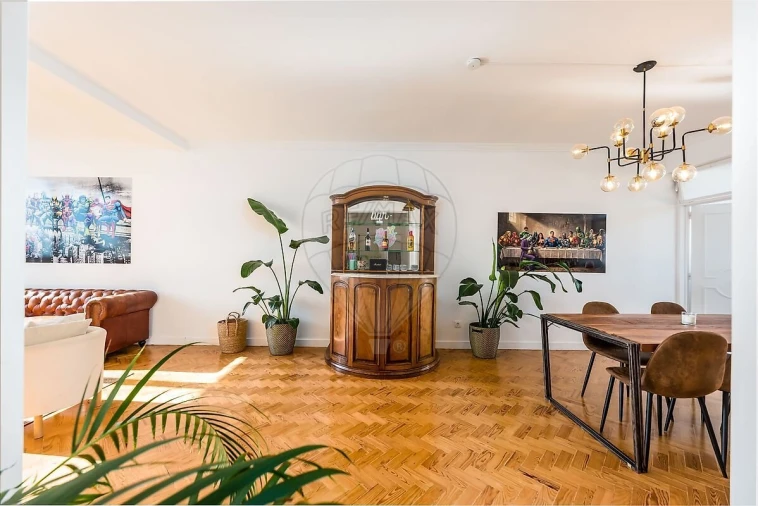 Apartamento T3 para Venda em Alvalade Foto 8
