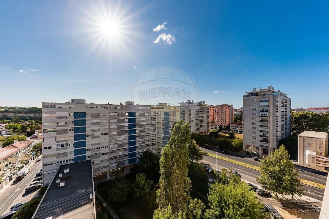 Apartamento T3 para Venda em Alvalade Foto 24