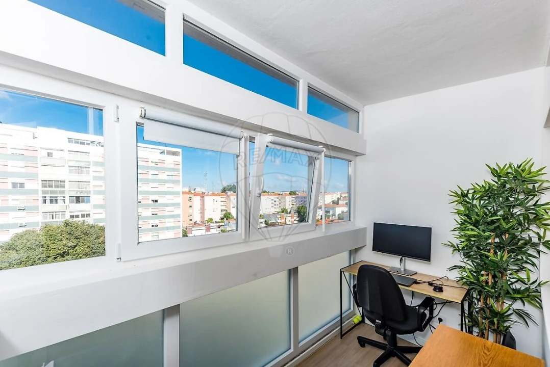 Apartamento T3 para Venda em Alvalade Foto 21