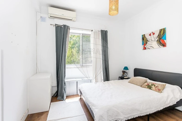 Apartamento T1 para Venda em Vila Franca de Xira Foto 12