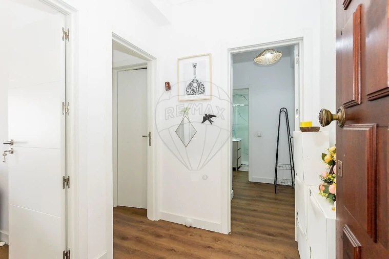 Apartamento T1 para Venda em Vila Franca de Xira Foto 8