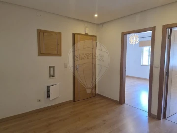 Apartamento T3 para Venda em Mina de Água
