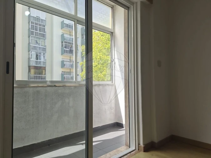 Apartamento T3 para Venda em Mina de Água Foto 9