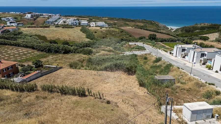 Terreno para Venda em Lourinhã e Atalaia