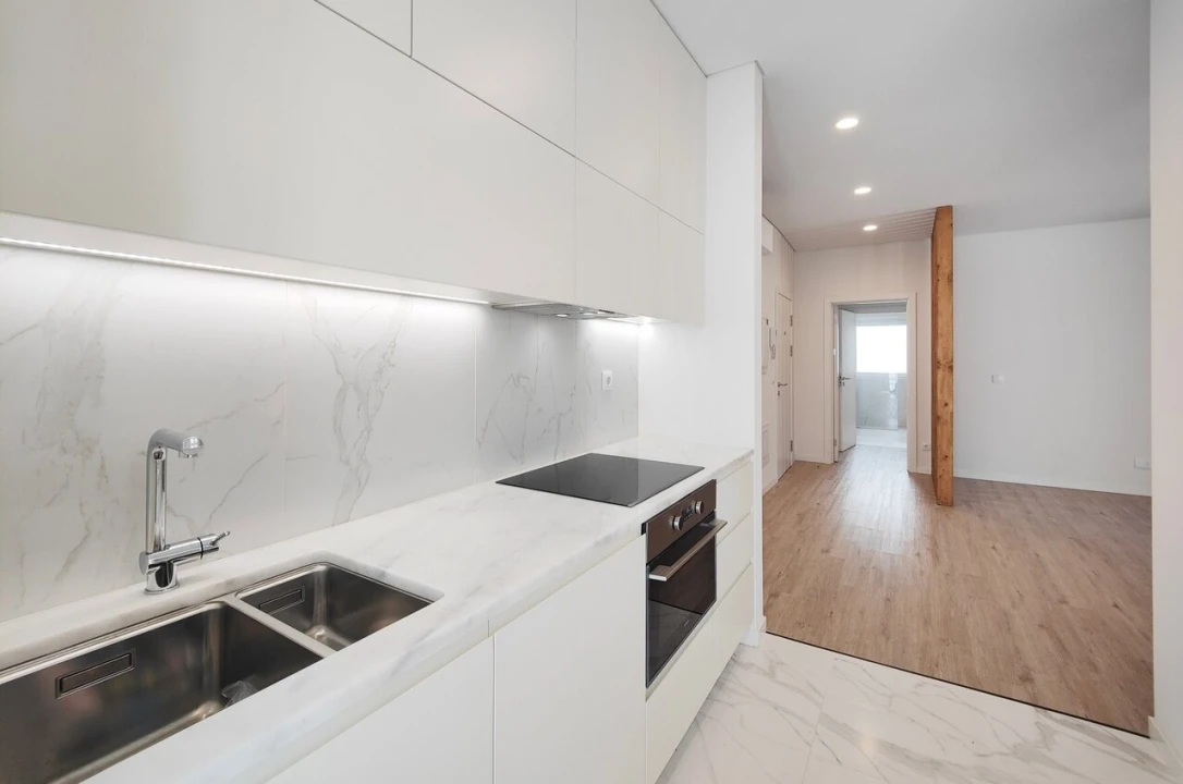 Apartamento T2 para Venda em Campolide Foto 8