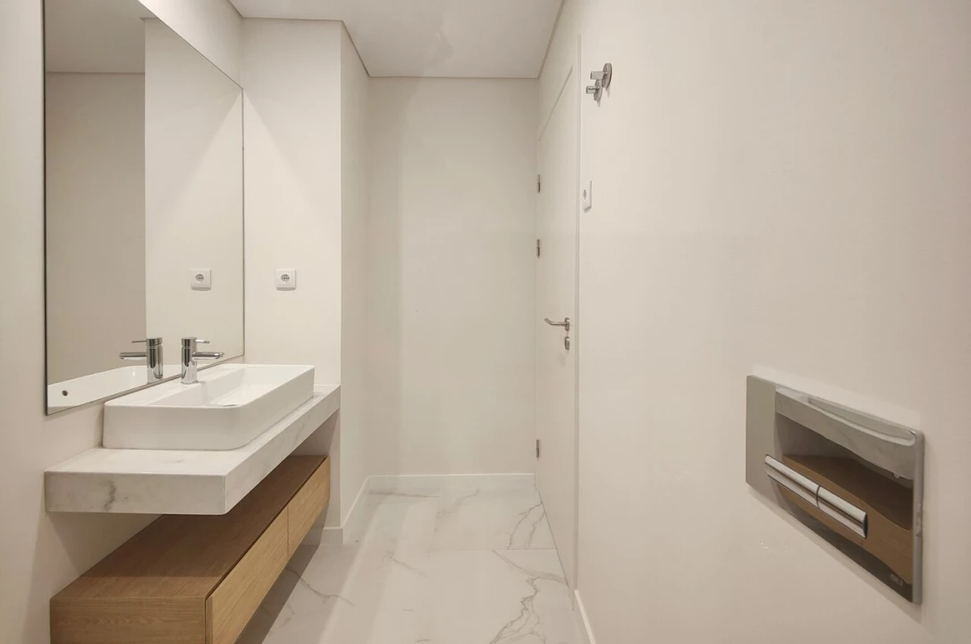 Apartamento T2 para Venda em Campolide Foto 15