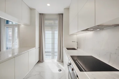 Apartamento T2 para Venda em Campolide
