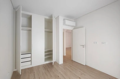 Apartamento T2 para Venda em Campolide